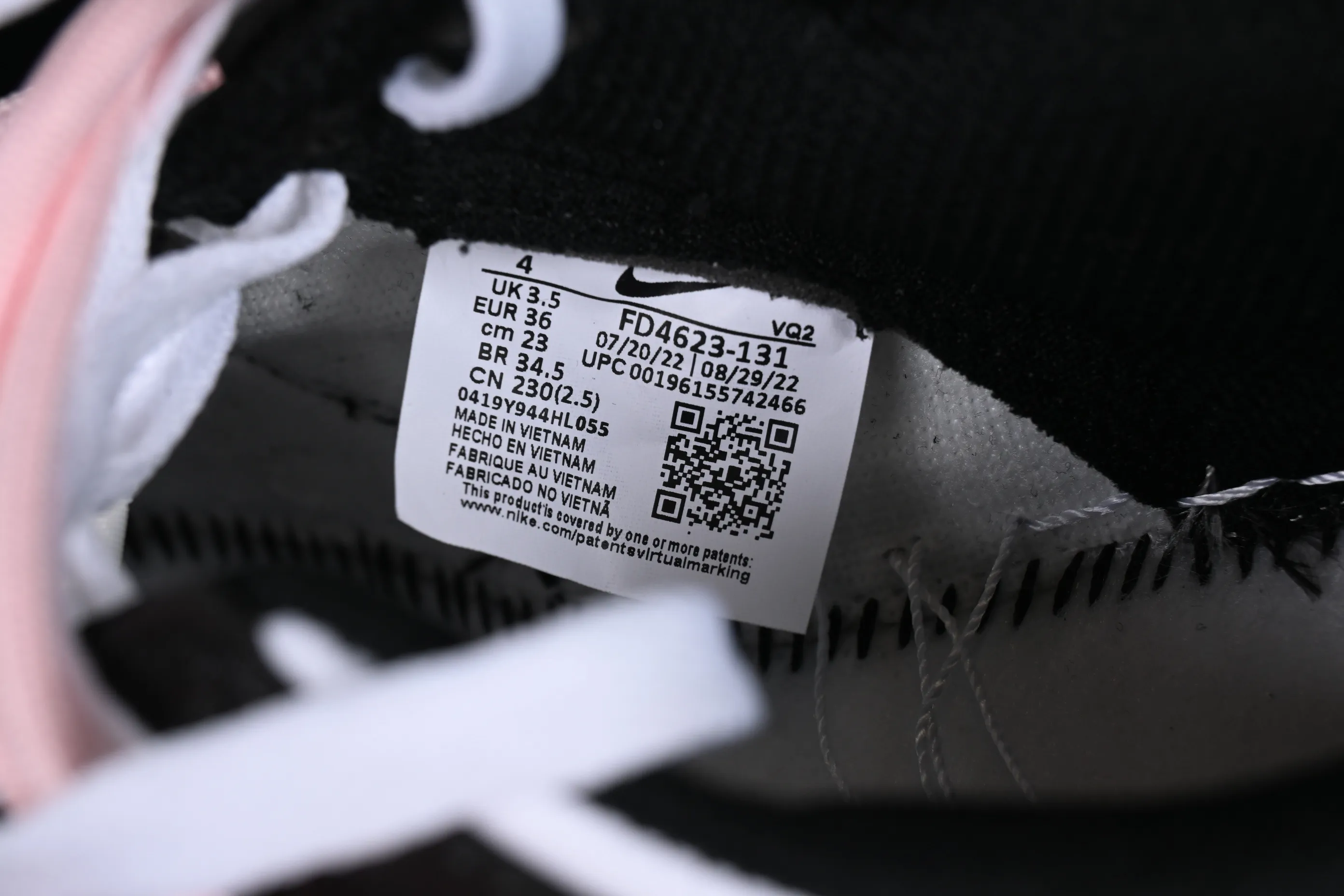 All Categories Nk SB Dunk Series Nk SB Dunk Low Low-top sneakers Nk Dunk Low "Multi Color" Vibrant three hooks Customized version of deconstructed strap casual sneakers FD4623-131